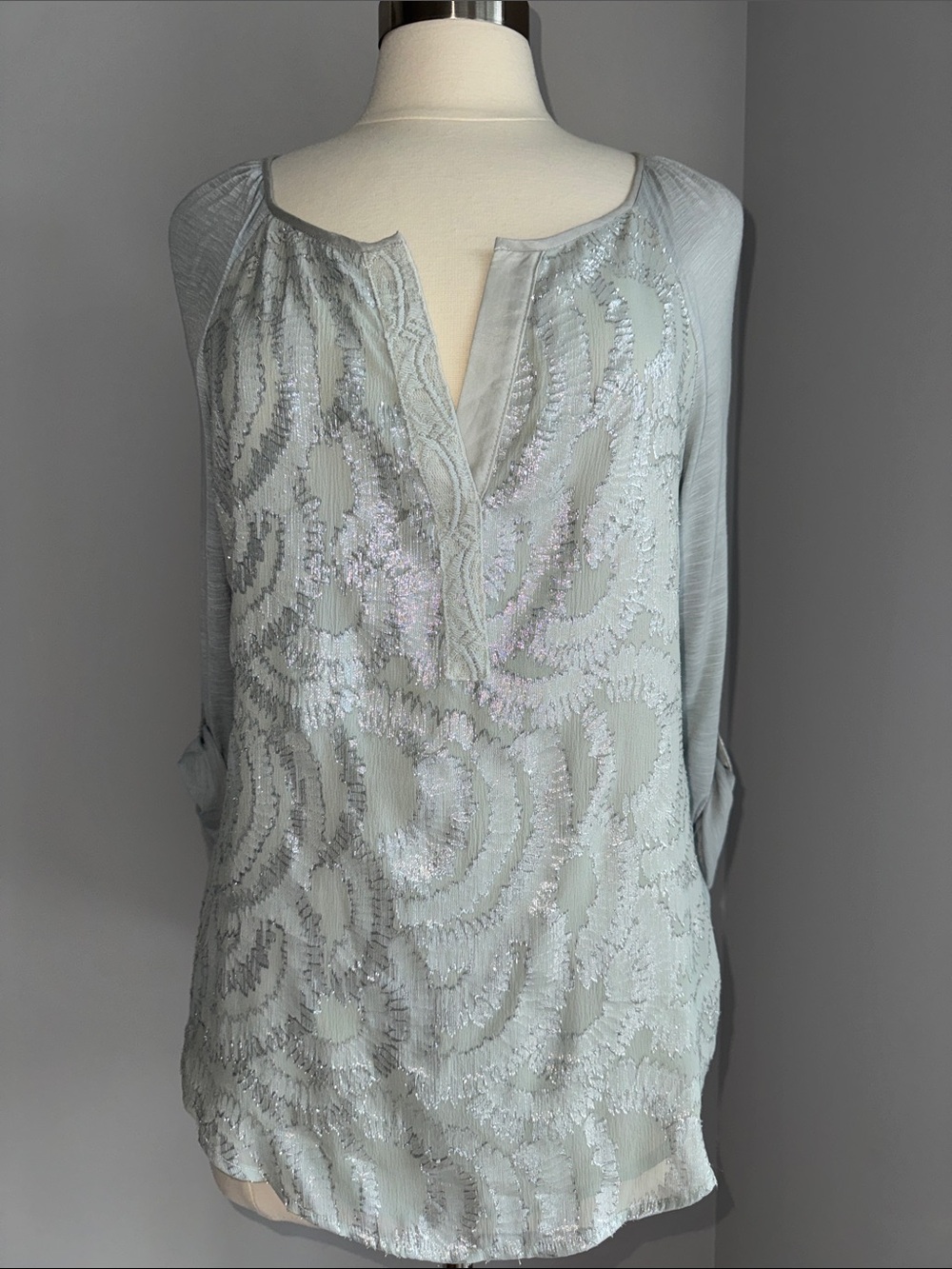 Anthropologie Tiny NWT Ice Blue Silver Boho Peasant Embroidered Top, Size L